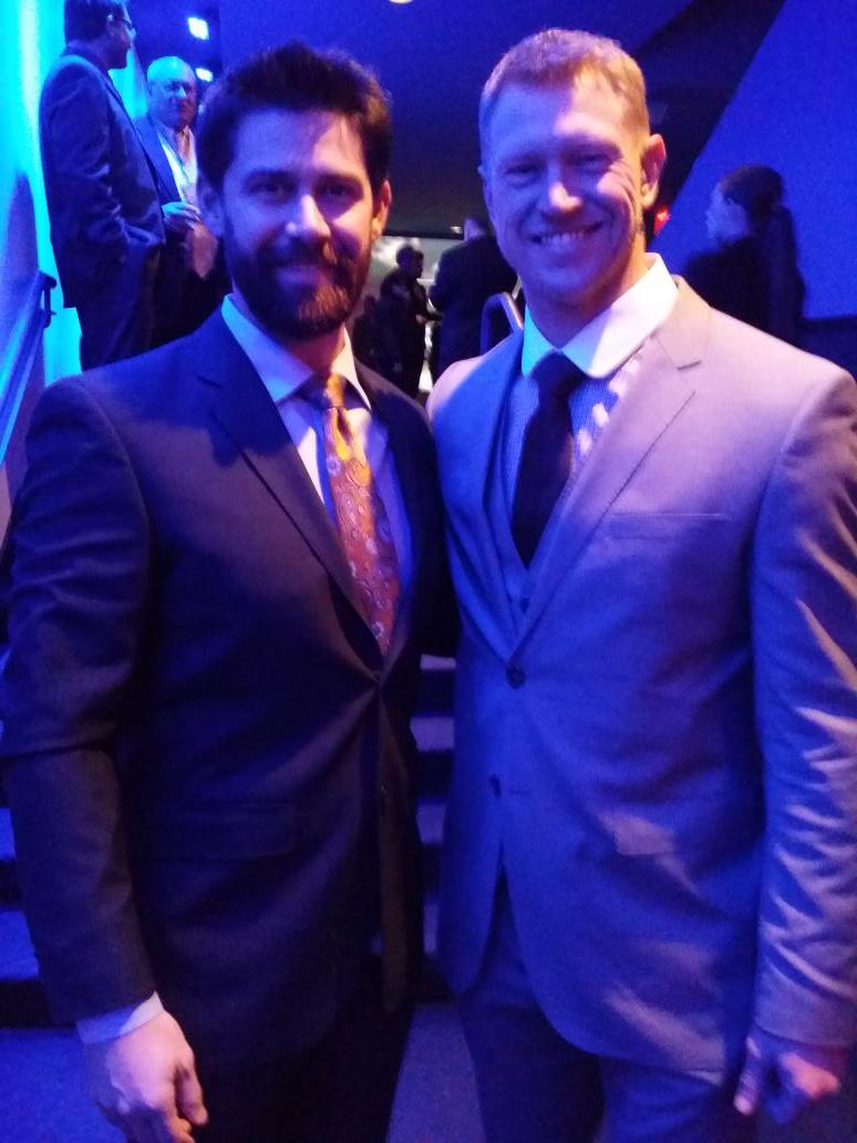 croucheric's tweet photo. Nice to visit with Scott Frost tonight! "He doesn't seem nervous at all.  Hummmm... #Heisman http://t.co/Y54RWhkXBA