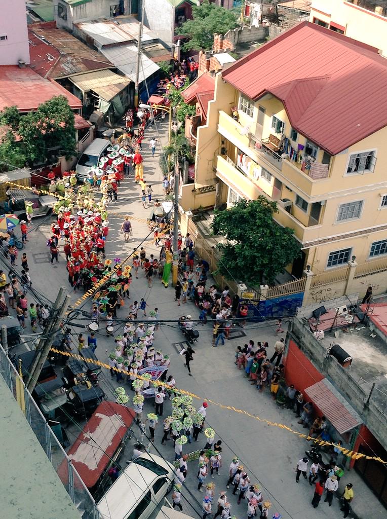 keshgonzales's tweet image. Pinoy Tradition 🌾 #colorfulparade #zonesuniteasone #ourbarangay