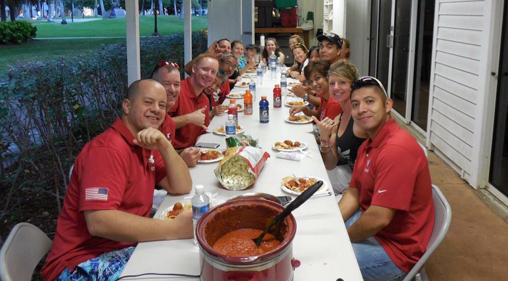 TeamRWBHawaii's tweet photo. Pre-race #honolulumarathon2014 #TeamRWB Speghetti Social - Thanks to all the traveling Team members for stopping by! http://t.co/OpO1FOQ1aI