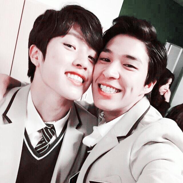 L5V21YZ's tweet photo. #Pr1ncess #우현 #성열 http://t.co/TkiKwtvx2H