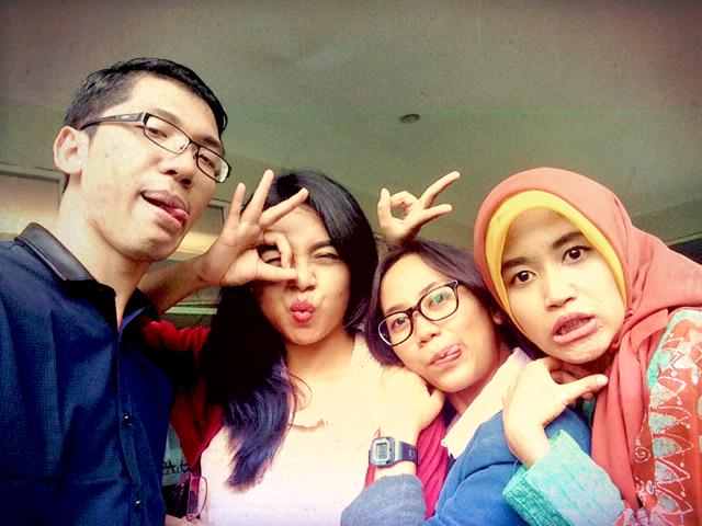 putrisunari's tweet photo. @simposium188 selfie sama moderator, semoga menang yah foto ini 😜😜😜 #simposium188 #tachycardia http://t.co/qdxzTh8fcC