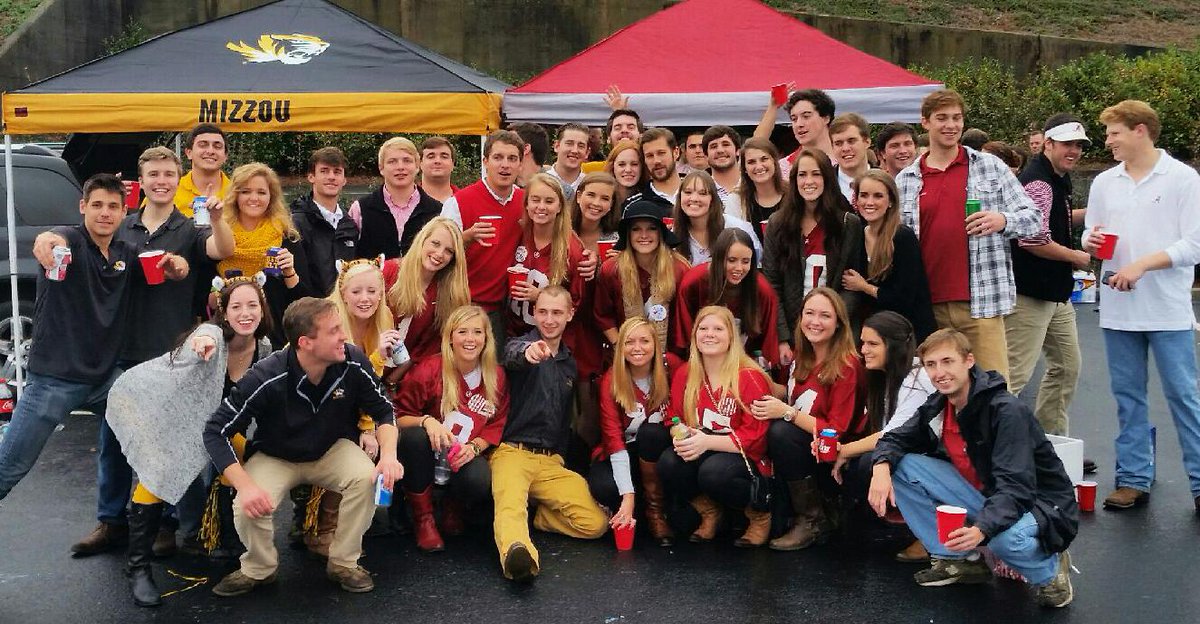 RoaringApp's tweet image. A #roarback to the #SECChampionship last weekend of our tailgate winner! Congrats! #flashback #roar #roaringapp #atl