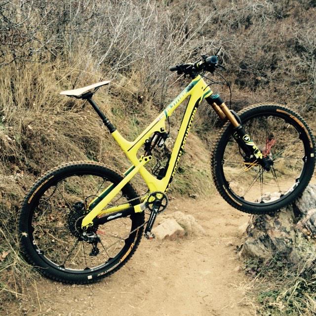 Nat__Ross's tweet photo. Virgin ride on my shiny new @crankbrothers #Rossta Wheels #mtb #kaiser #golden @rockymountain β
http://t.co/QH4RM2iZCf