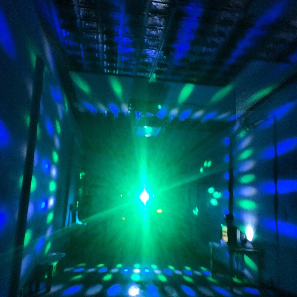HaHaHaHaaaHaaH's tweet photo. Set up for tonight . W / @ScottyATL @PaintItBlues @BraveMicrowave    10pm Electro Circus wear a mask ! http://t.co/aAw8cc6ifc