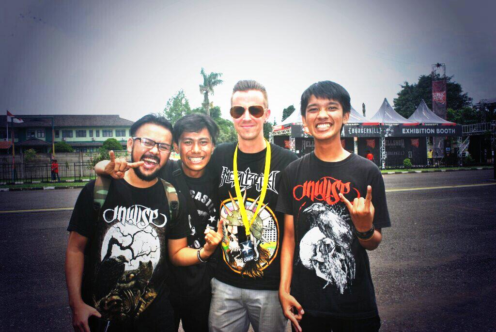 arifmonkhidayat's tweet photo. @THEHEROESinwise @INWISEofficial  with brother @JohnResborn from @MetalRebelAsia \m/ http://t.co/VQJWPgbQlr