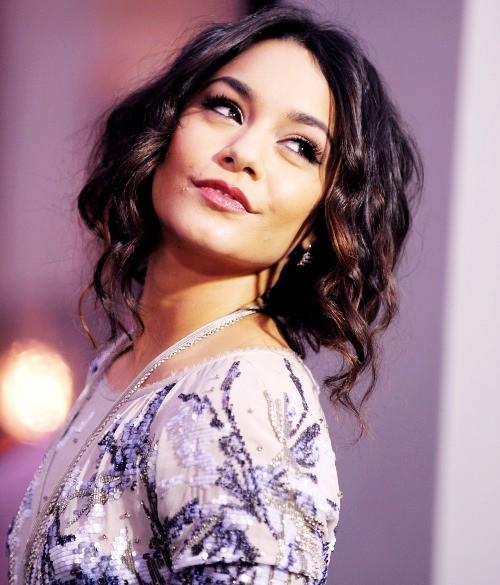 " Queen! Happy Birthday Vanessa Hudgens 
