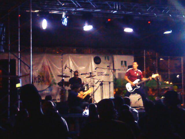 ZodioRock's tweet photo. Gracias a todos los que asistieron y felicitaciones a todas las bandas! #ValeraUrbanFest resucita el movimiento! http://t.co/Oz9mgKMZAS