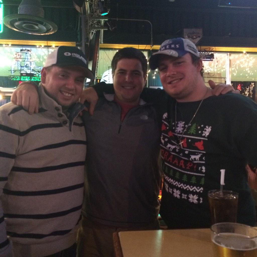 Taydubz4's tweet photo. my best friends @TimmyTimmy5 @Ty_Issy http://t.co/6bMh5yaZaR
