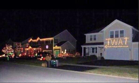sacredzjm's tweet image. Accurate representation of Liam and Louis if they were neighbors:

#MTVStars One Direction