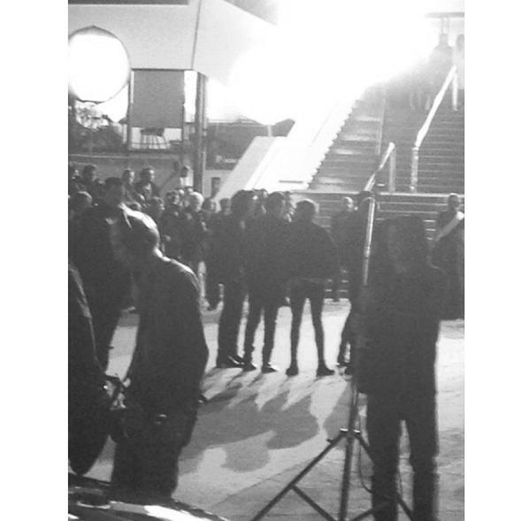 1DFAMILYOFINA's tweet image. #NEW The boys (minus Louis) on the red Carpet at the NRJ Music Awards in Cannes today (1-3) #MTVStars One Direction