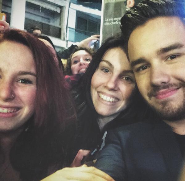 1DFAMILYOFINA's tweet image. #NEW Liam on the red Carpet at the NRJ Music Awards in Cannes today (17-18) #MTVStars One Direction