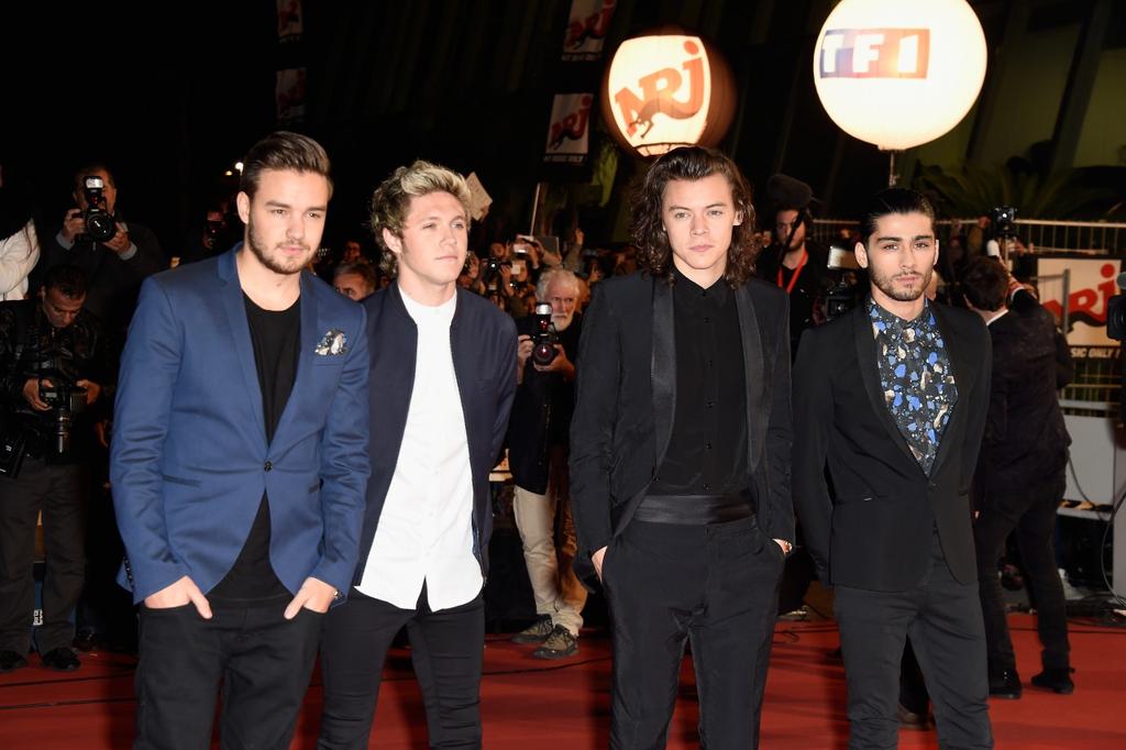 1DFAMILYOFINA's tweet image. #NEW The boys (minus Louis) on the red Carpet at the NRJ Music Awards in Cannes today (27-30) #MTVStars One Direction