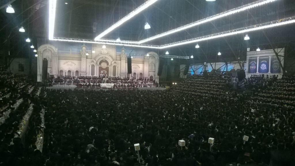 Satmar's tweet image. Both Satmar Rebbe's Speaking Now At K"A Kislev Celebrations In Armory At Williamsburg &amp;amp; Crown Heights. Crowed Photos: