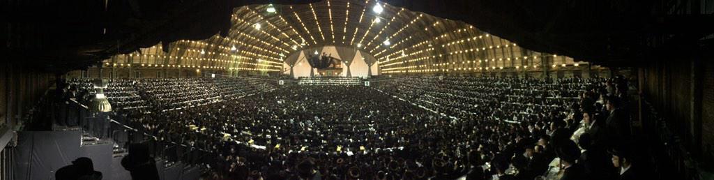 Satmar's tweet image. Both Satmar Rebbe's Speaking Now At K"A Kislev Celebrations In Armory At Williamsburg &amp;amp; Crown Heights. Crowed Photos:
