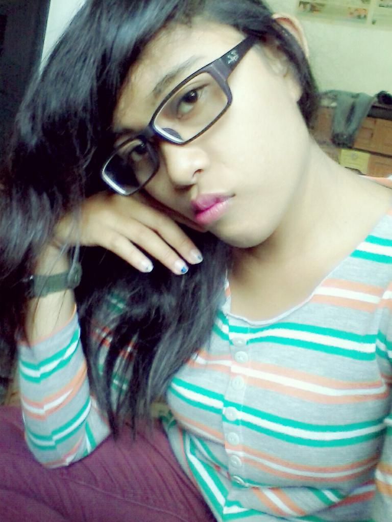 lhenny_widya's tweet photo. Sukasuka ;;) http://t.co/bJ90YWIg5Y