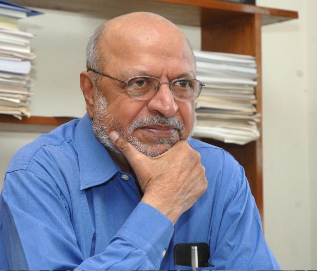 A very happy bday to one of my favourite film makers- Shyam Benegal. 