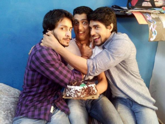 OfficialSHQfc's tweet photo. @8paramsingh @ChiragChicksy47 @6ankitgupta The 'Trio' http://t.co/FGBKTB0YlP