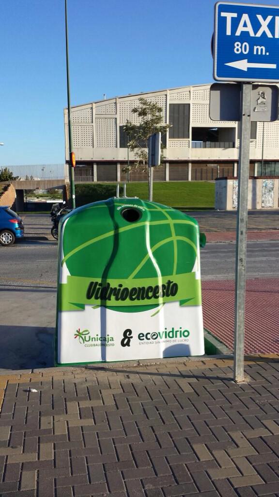 unicajaCB's tweet photo. No olvides traer al Carpena (18h.) botellas de vidrio, sorteamos 2 #PackCopa (Vuelo+Abono) @ecovidrio #Vidrioencesto http://t.co/FeZhYkkZG9