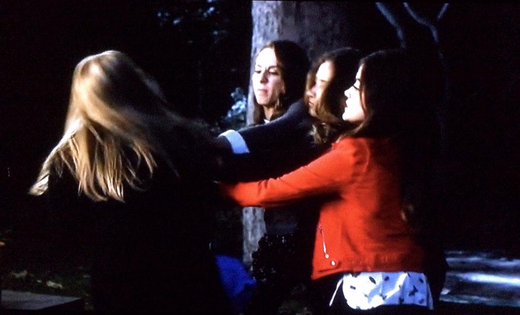 Greenfluff_23's tweet image. Ok I'm Done Just my mind can't with the crazy freaking logic of the 4 Liars...ALI IS NOT A!  #TeamAli #PLL #PoorAli