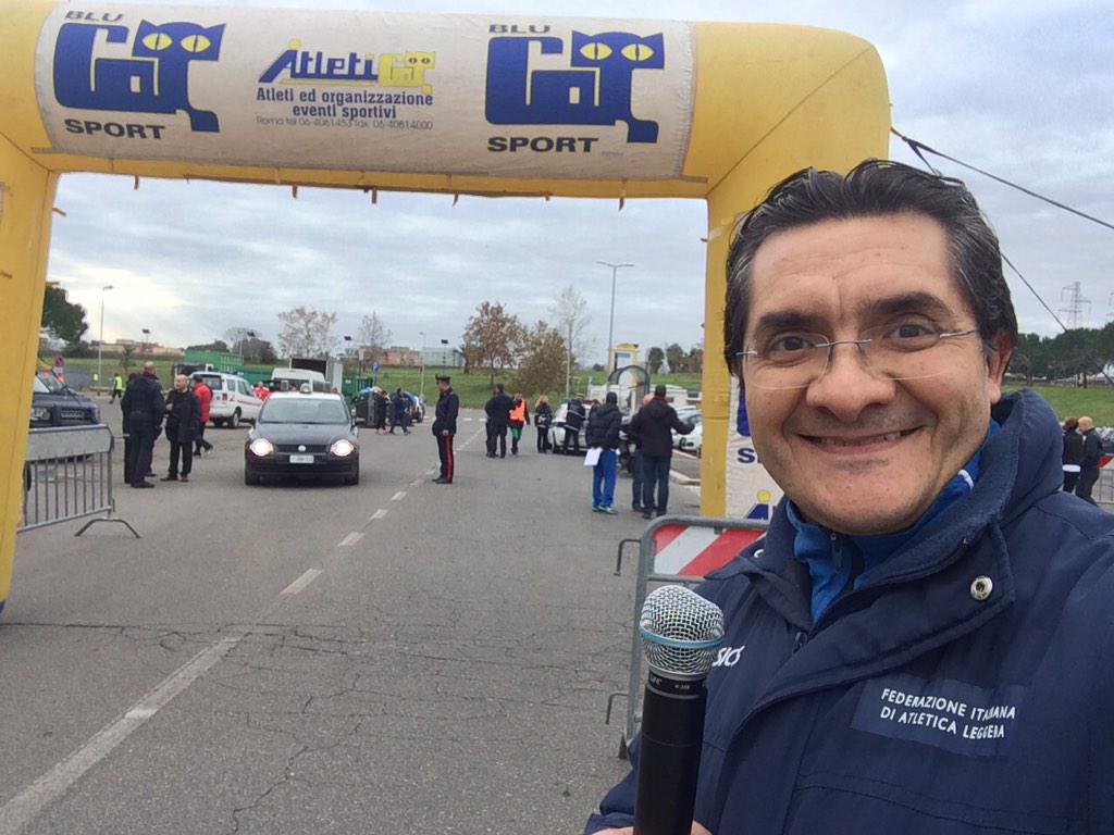JoeVasapollo's tweet image. Speaking alla #MezzaRomaRun a #TorTreTeste. Si corre nelle #periferie.