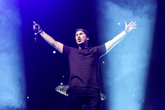 RT @LifeNationalUAE: #ICYMI: DJs <a href="/HARDWELL/">Hardwell</a> and <a href="/djafrojack/">Afrojack</a> woo at this year's #CreamfieldsAD: news.ae/1uzJ7YF