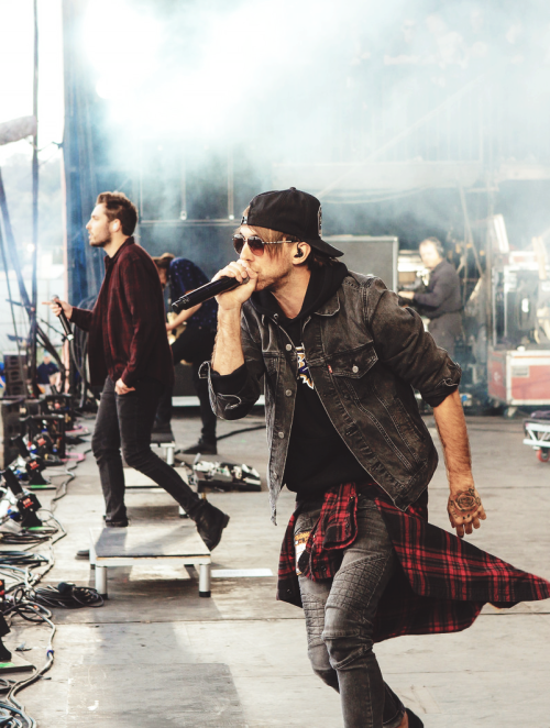HAPPY BIRTHDAY ALEX GASKARTH YOUR TALENT MAKES ME WEAK IN THE KNEES I LOVE YOU 