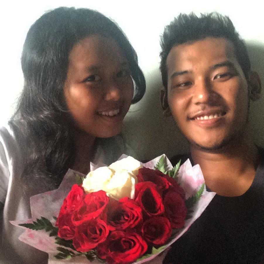 Loveyou sayang 😘 “<a href="/mangayu16/">mang ayu</a>: hey dear thx you for red and white roses😘💏❤ <a href="/SatriaWyn/">Satria</a> ”