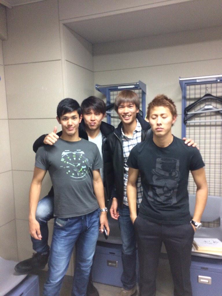 Yoshinori Muto 武藤 嘉紀 チャリティーマッチに出場してきました 生まれて初めてのキャプテンマーク 緊張がすごかった 笑 被災された東北の方々に元気や勇気を届けることができていたら本当に嬉しいです 今日改めて思ったこと やっぱりサッカーは Yoshinori Muto 武藤 嘉紀 チャリティーマッチに出場してきました 生まれて初めてのキャプテンマーク 緊張がすごかった 笑 被災された東北の方々に元気や勇気を届けることができていたら本当に嬉しいです 今日改めて思ったこと やっぱりサッカーは