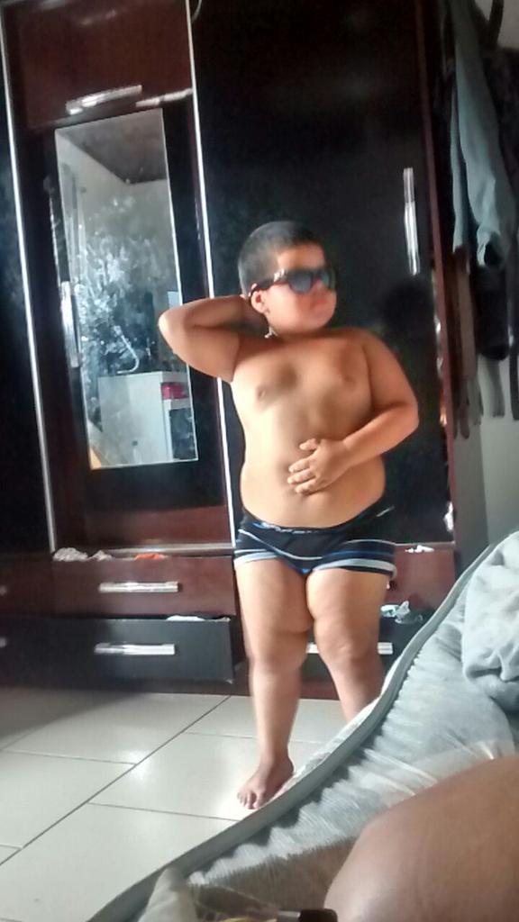 Elaine Cristina (@yaska) on Twitter photo 