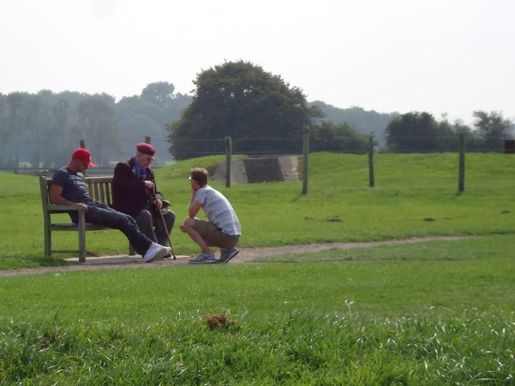 pollypocket1981's tweet image. Love this photo of my Grandad, brother and friend taken 09/2014 at the battery #tellingithowitwas @BatteryMerville