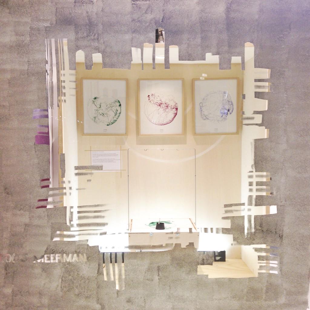 youareherestore's tweet photo. #shoppingsunday we are open every sunday in december #7daysshoppingfun #roosmeerman #shopwindow #youareherestore http://t.co/tW4Krt8RWF