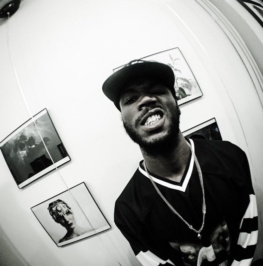 Anth0nyPrince's tweet photo. #ThelastDayzeof2014 #Equatorproductions http://t.co/3t4DuzbPzN