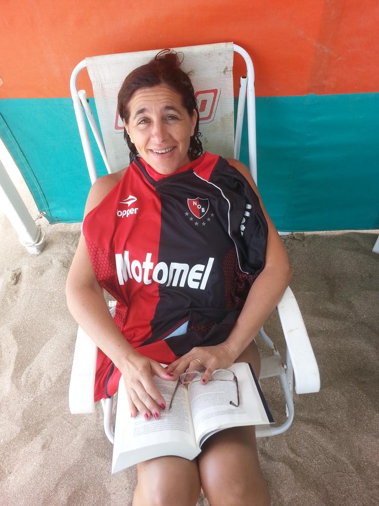 LALEPRAENGESELL's tweet photo. Esperando la caravana!!!!!!! http://t.co/M9xhwpkBi4