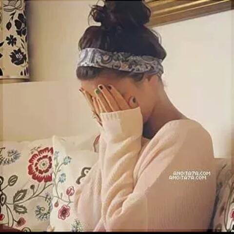 ﺣِﻴﻦّ ﺃﺷْﺘﺎﻕّ ﺇﻟﻴّكـِ ، ﺗﺘَﻐَﻴﺮْ ﻣَﻠَﺎﻣِﺤِﻲ ، ﻳَﺘْﻌَﺐ ﻗَﻠْﺒِﻲ ، ﺃﻗْﺴُﻮﺍ ﻋَﻠﻰّ ﺍﻟﺠَﻤِﻴﻊْ ﺩُﻭﻥّ ﺫَﻧْﺐّ .