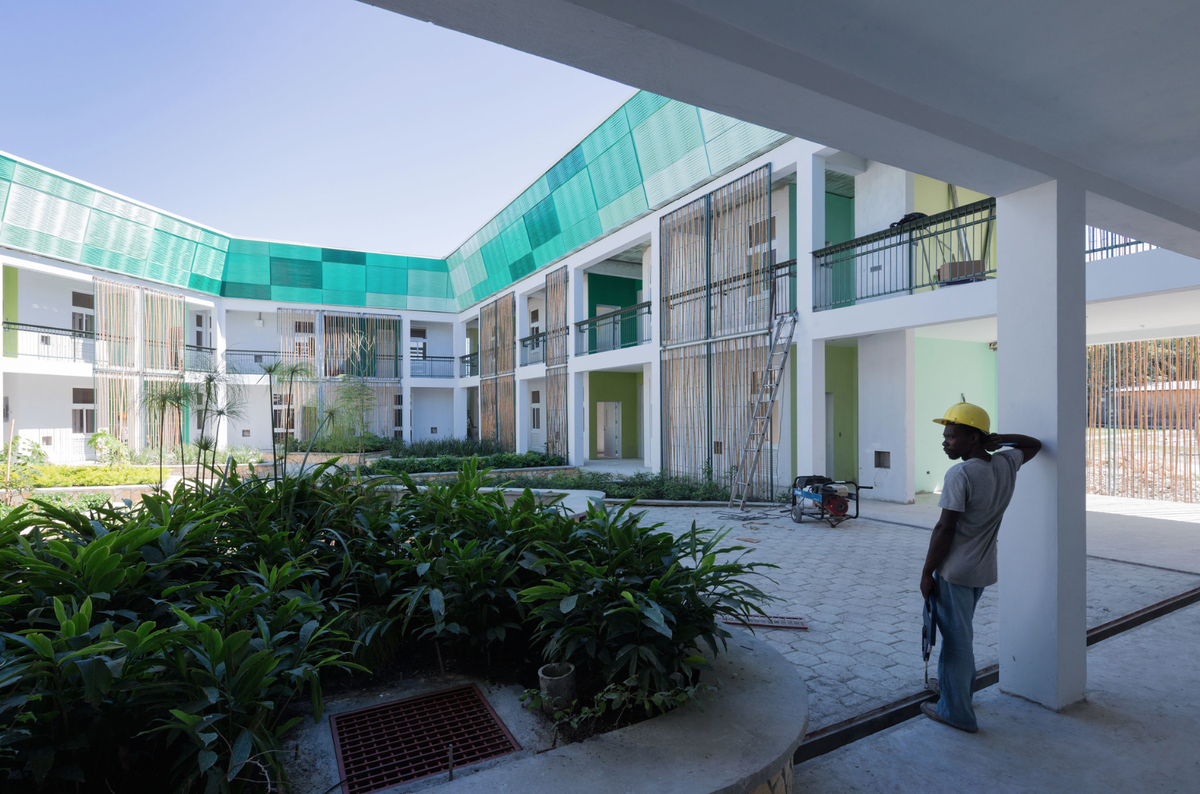 johncary's tweet photo. "Architectural innovation can travel south to north, after all, not just north to south” @kimmelman on @MASSDesignLab http://t.co/wyLNCZc4Uo