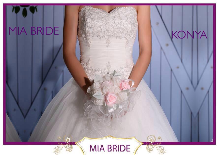 BrideMia's tweet photo. 0332 2331199 GELINLIK KONYA GELINLIKLER Mia Bride KONYA #gelinlik #mia #bride #miabride #gelinlikler #konya #karaman http://t.co/De283pZ2gE