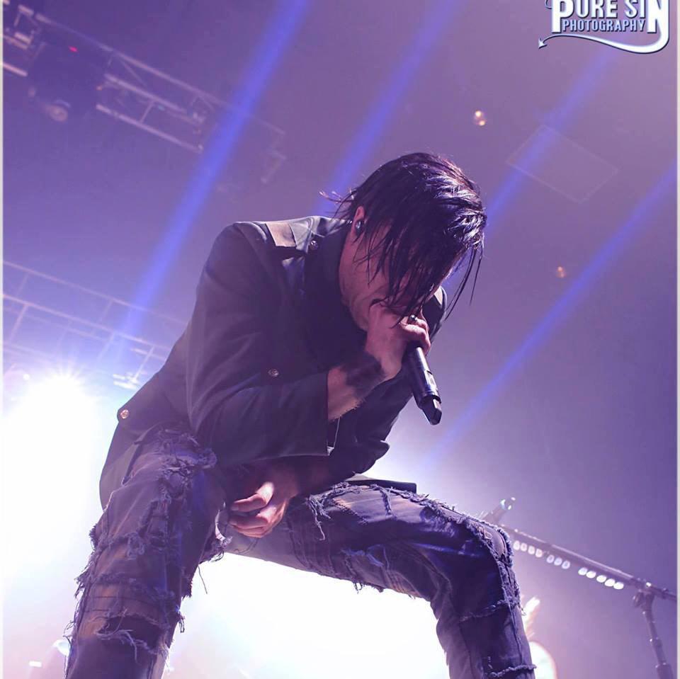   Happy birthday going out to Three Days Grace\s Matt Walst!  he has the same birthday as my mom