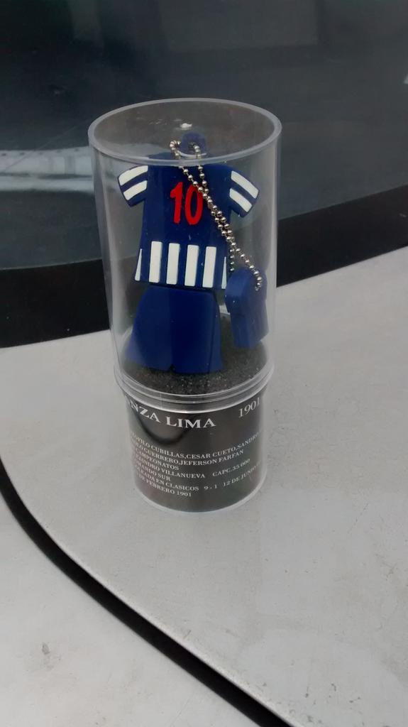 Jocalo123456's tweet photo. #DíaHinchaBlanquiazul FELIZ DIA http://t.co/u6tm13aGg7