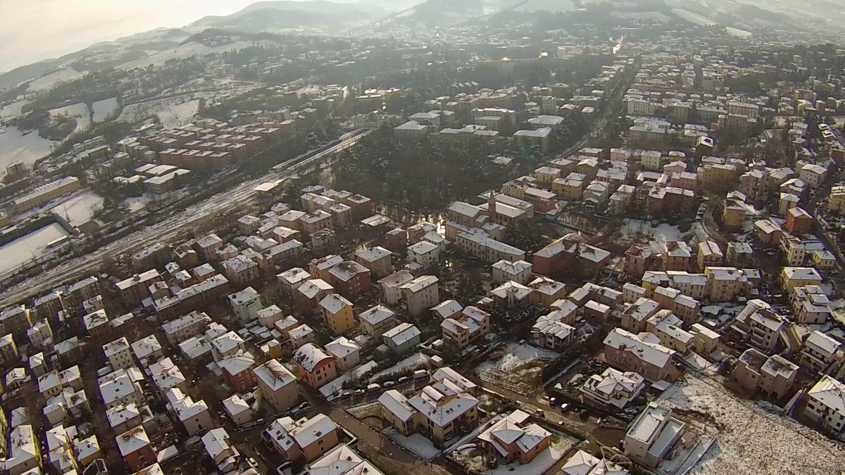 cedrocandito's tweet photo. Salsomaggiore dall'alto il giorno dopo la mini nevicata. http://t.co/OuHaRCaE1u