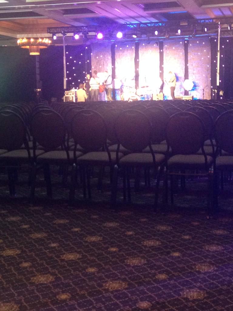 hisearthgirl's tweet image. Almost time for #p2cplusTO to start #day1