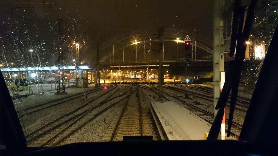 N1tr0glyc3r1n's tweet image. just another winter picture #Traindriversview