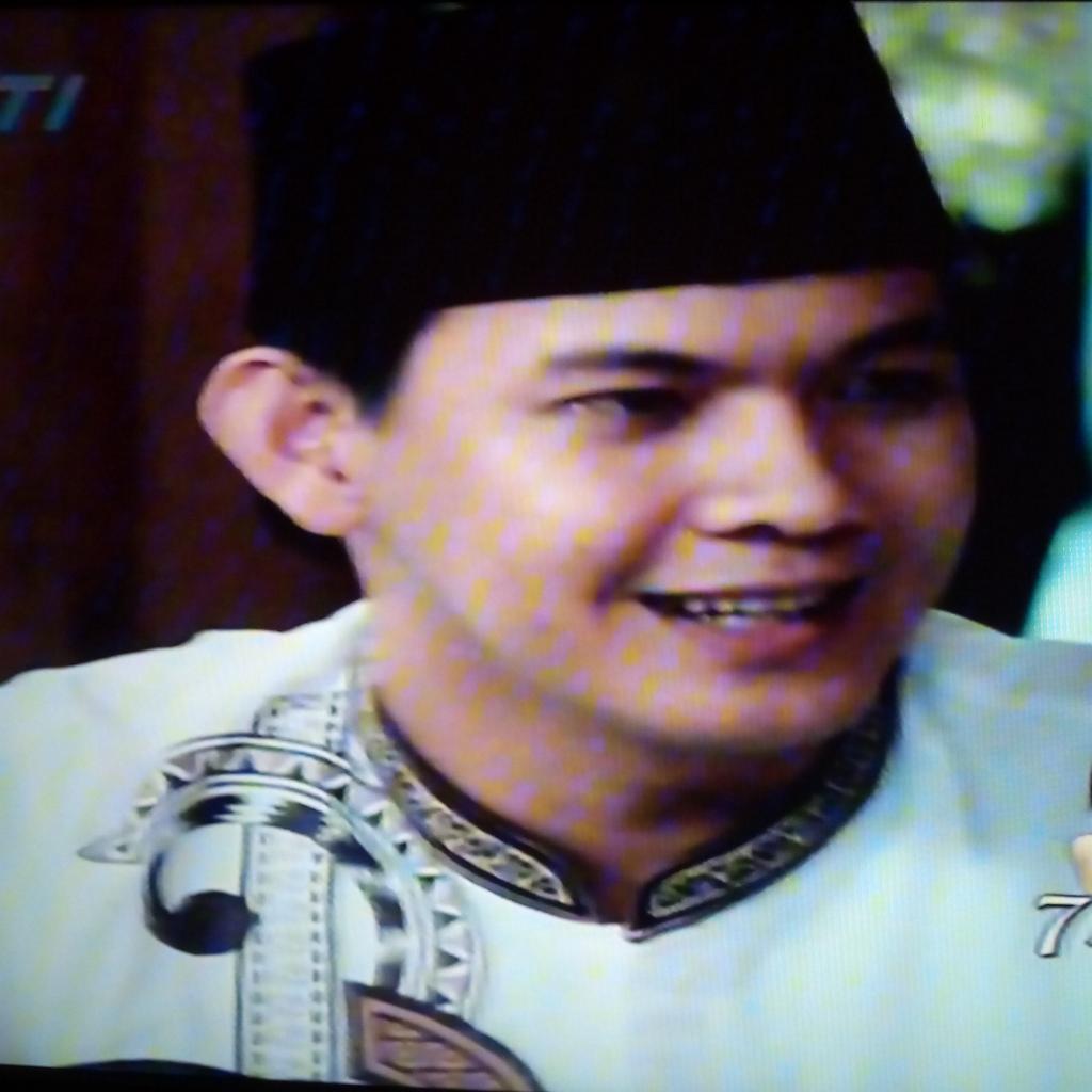 Mimi_Smd's tweet photo. Asalamualaikum bang @arsyilrahman selamat menjalankan ibadah umroh smoga ibadahnya lancar n smoga selalu sehat aamiin http://t.co/7Vsk8eep3d
