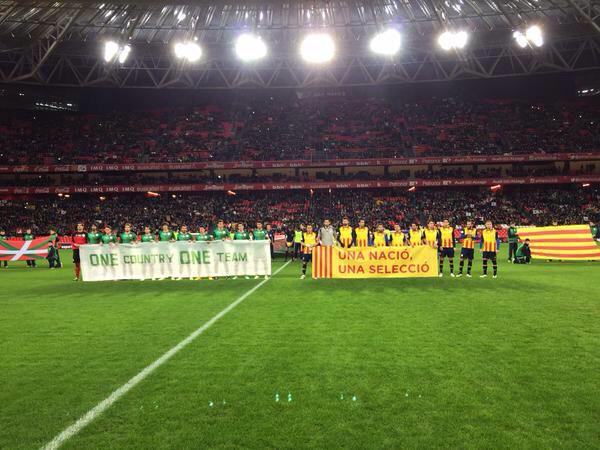joseaserrador1's tweet photo. No queréis política y ultras en el fútbol pero consientes esta pantomima ..... FEDERACIÓN MAFFIA !! http://t.co/wLBCc7CehW