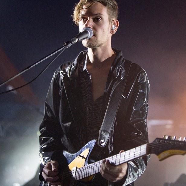 Pictures of The 1975 (@the1975pictures) on Twitter photo 