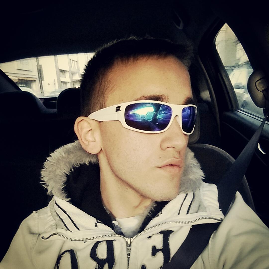 Samhigh172's tweet image. 