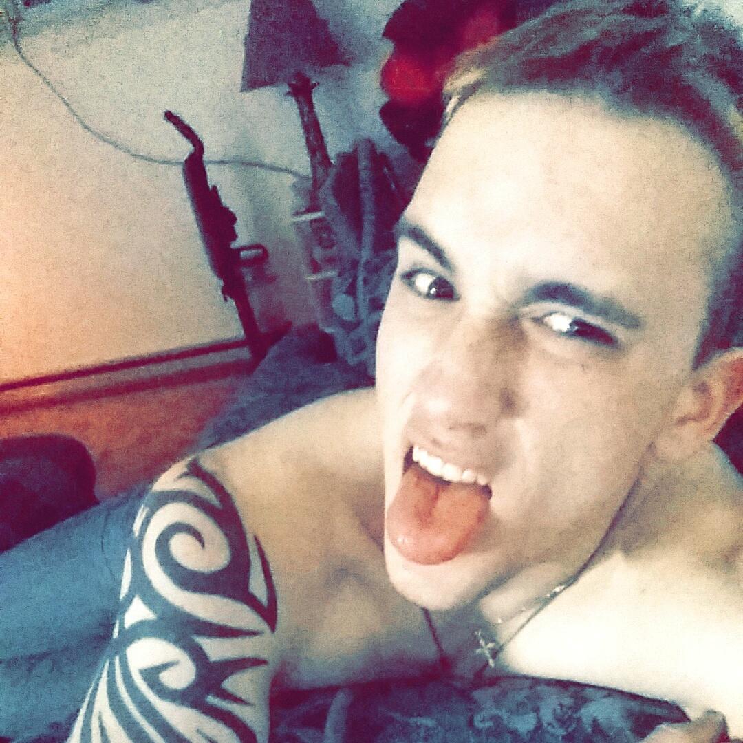 Samhigh172's tweet image. 