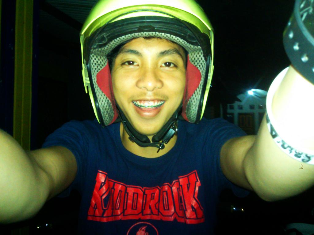 AryaChimt's tweet photo. Hehehe :-) http://t.co/lwas0eqT9f
