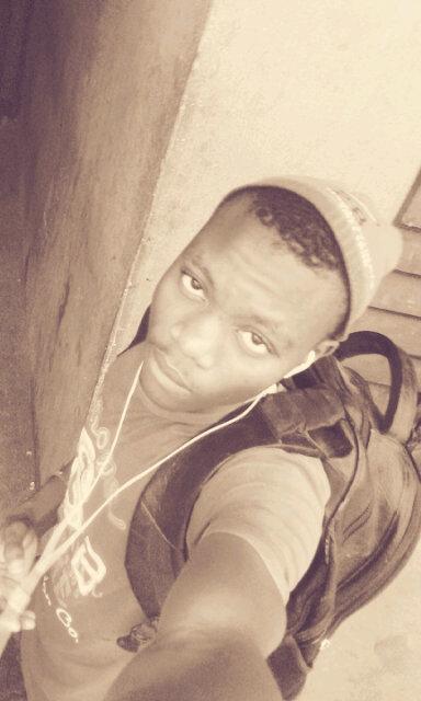 itz_middy's tweet photo. These hustle must pay http://t.co/TyhQofKamg