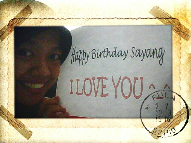dr_JonQuil's tweet photo. Happy bday kesayanganku @rio_dfy , smoga makin syg sm aku. He2. Take care y kamu disana :* http://t.co/vigxoO3EOW