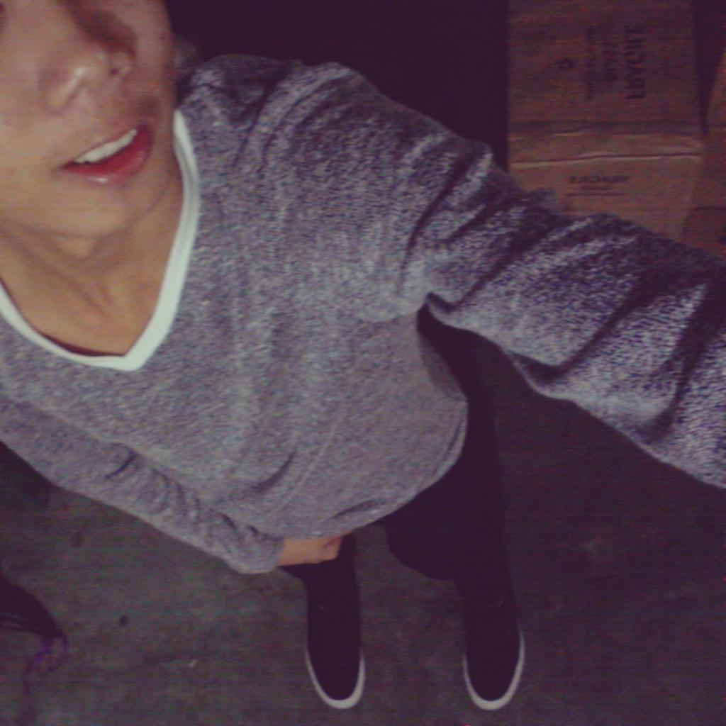 supridgey's tweet photo. OOTD. #Offtown #Black #Party
#Before2014Ends http://t.co/olNtxnp4tk